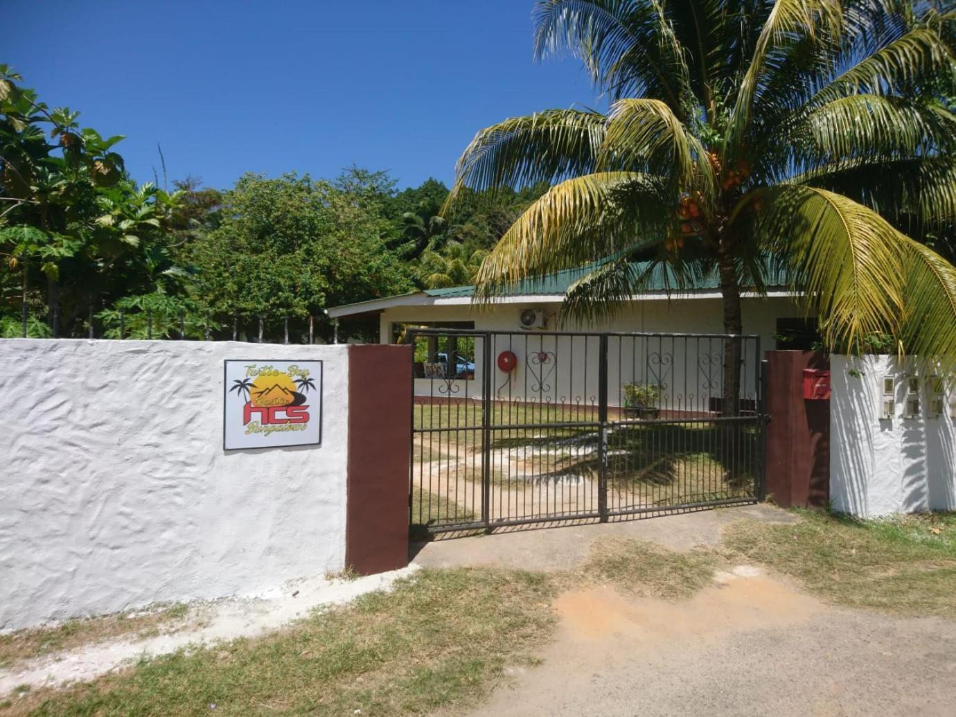 Hcs Turtle Bay Rustic Apartamento *